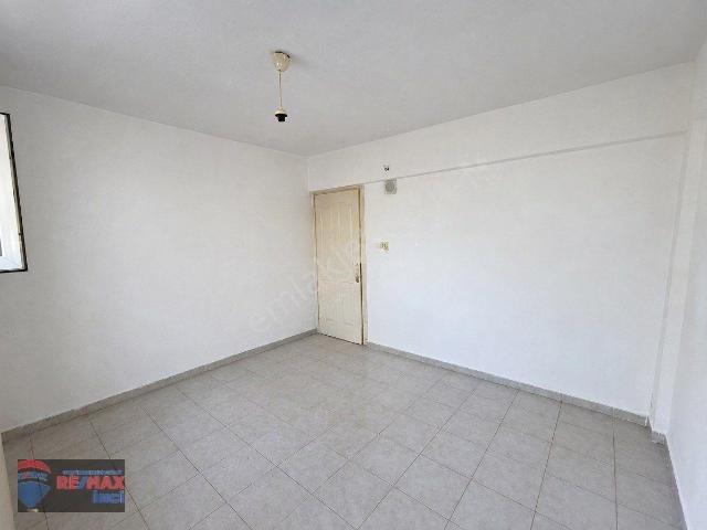 Re/max İnci'den Paşaalanı Mahallesi’nde Merkezi Konumda Kiralık 2+1 Daire