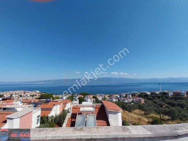 Re/max İnci'den Pelitköy'de Kiralık 3 Katlı Bahçeli Müstakil Ev
