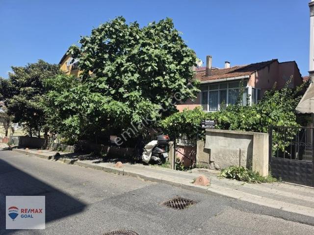 Remax Şirvan'dan Burhaniye'de Geniş Arsa Paylı Satılık Müstakil