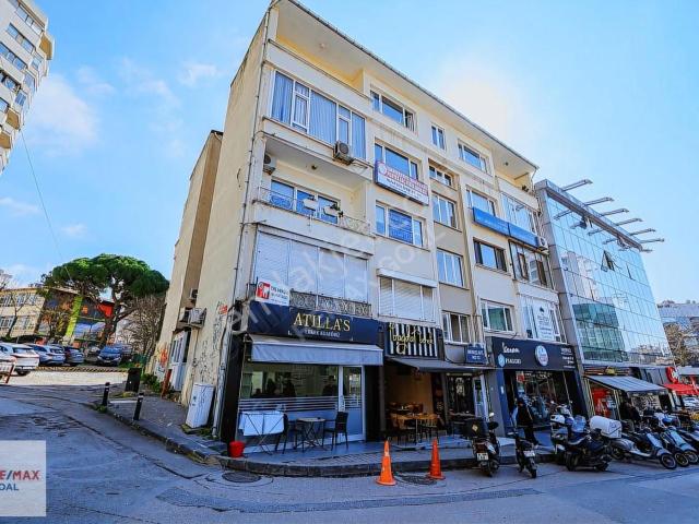 Remax Şirvan'dan Kızıltoprak Bağdat Caddesinde Satılık 2+1 Daire