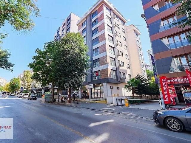 Remax Şirvan'dan Kozyatağı İnönü Caddesinde Satılık 4+1 Dublex