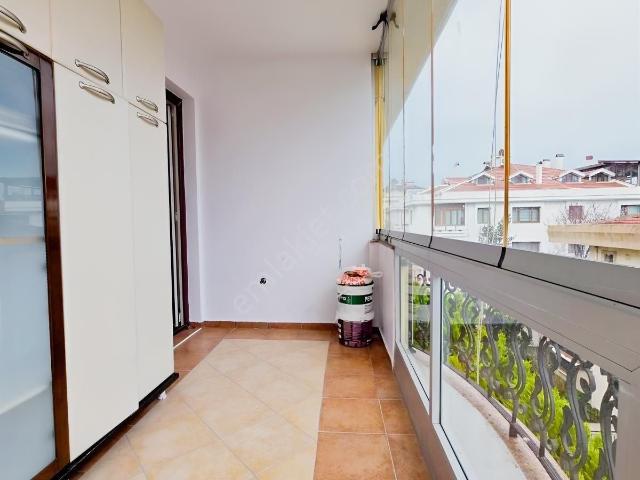 Remax Kaya Florya Şenlikköy Kıralık 4+1 200 M2 Site İçi Daire