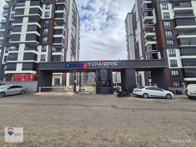REMAX LAND GÜVENCESİ İLE İZSİZ TOWER DA HAVUZ CEPHE 2+1 SATILIK