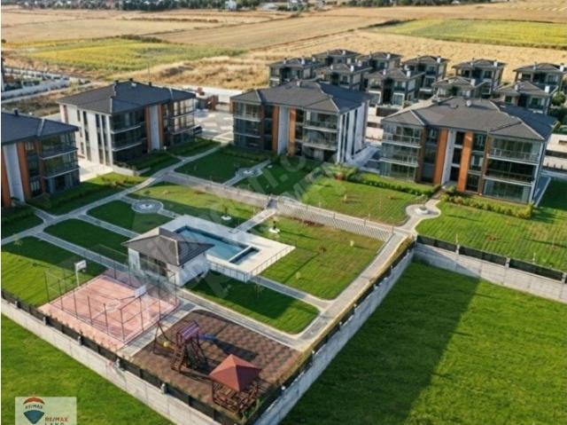 REMAX LAND'DAN ÖNERLER SAKURA GARDEN LİFE'DE SATILIK BAHÇE KATI