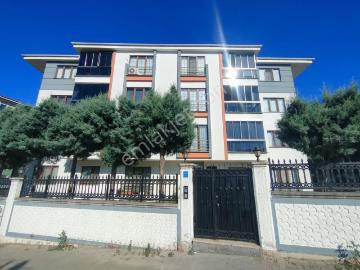 Remax Land'den Nusratiye Mahallesi'nde Satılık Geniş 2+1 Daire