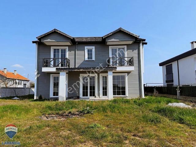 Remax Lavanda Dan 800m2 Arsa İçinde 210m2 Özel Villa