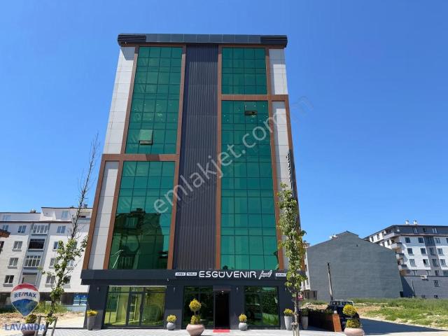Remax Lavanda'dan Kapaklı'nın Merkezinde Satılık 1+1 Ofis&daire