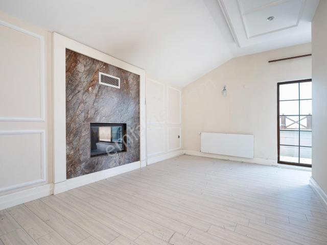 Remax Leon Bağlaraltı Konat İnşaat Özel Yapım 4+1 Dubleks Daire