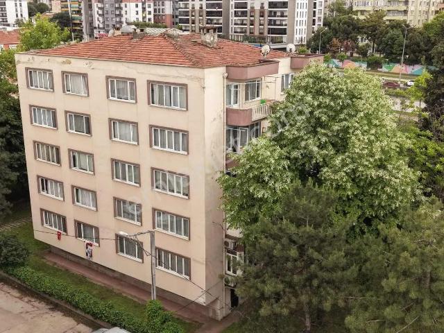 Remax Leon I Osmangazi Sırameşeler 'de Eşyalı Satılık 3+1 Daire
