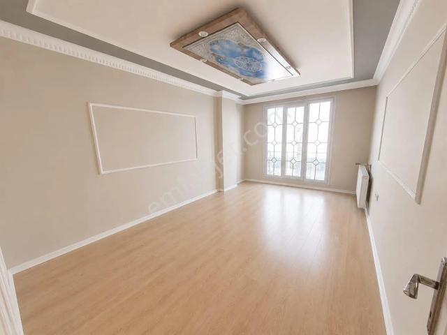 Re/max Lütfiye'den İncirtepe De 1kat 3+1 Satılık Daire