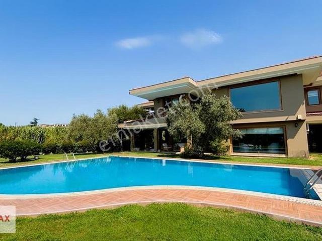 Remax Mıd Erdek Zeytınlı 3200 M² İçinde 650 M² Havuzlu Malıkane