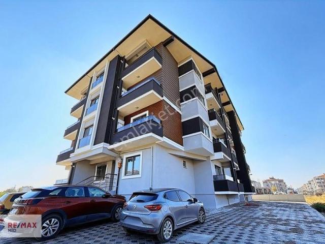 Re/max Mıd Paşaalanı Mah. 1+1 Eşyasız Kiralık Daire