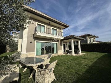 Remax Mahmut Bekdemirden Deniz İstanbul Sedef Konakları 5+2villa