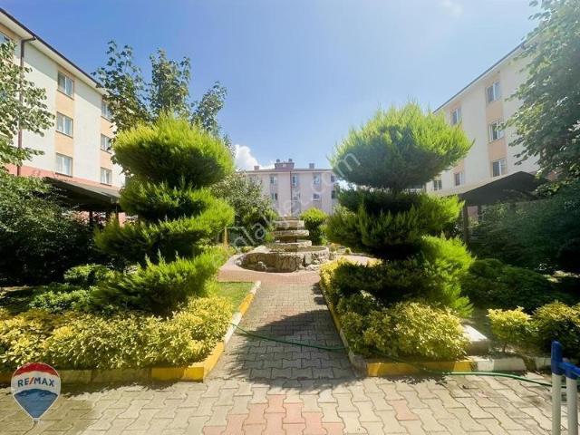 Remax Mavi Camilide Adliye Karşısında 145m2 3+1 Kiralık Daire