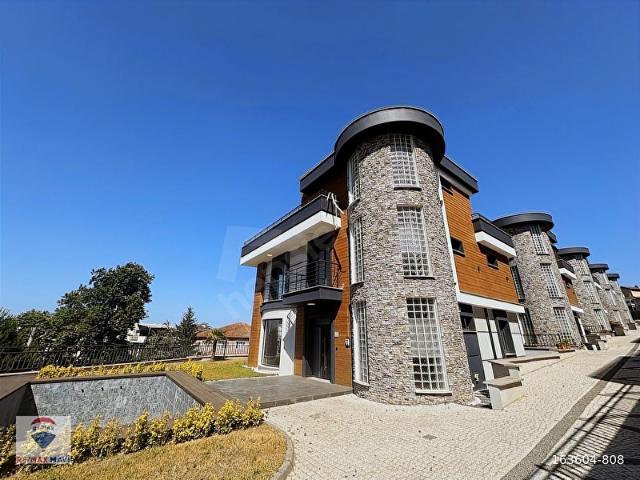 REMAX MAVİ'DEN Adatıp Arkası Özel Bahçeli Havuzlu Ultra Lüks 5+1