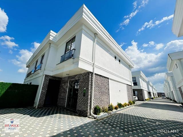 REMAX MAVİ'DEN BERKE PREMİUM GARDEN'DA HAVUZLU,5+1 SIFIR VİLLLA