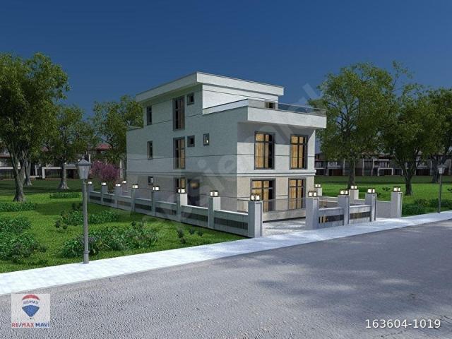 REMAX MAVİ'DEN SERDİVAN YAZLIKTA SATILIK 5+1 TRİPLEX