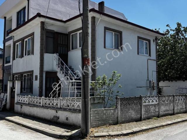 Remax Mavi eğt.arş.hastahane Karşısı 213 M2 Arsa Ve İki Katlıev