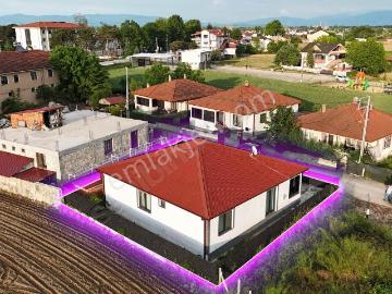 Remax Mavi'den Adapazarı'na 10 Dk, 351 M²arsada 3+1, Müstakil Ev