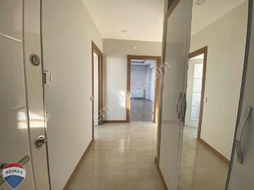 Remax Maviden Cadde 54 E 200 Metre Ara Kat 2+1 Aile Apartmanı