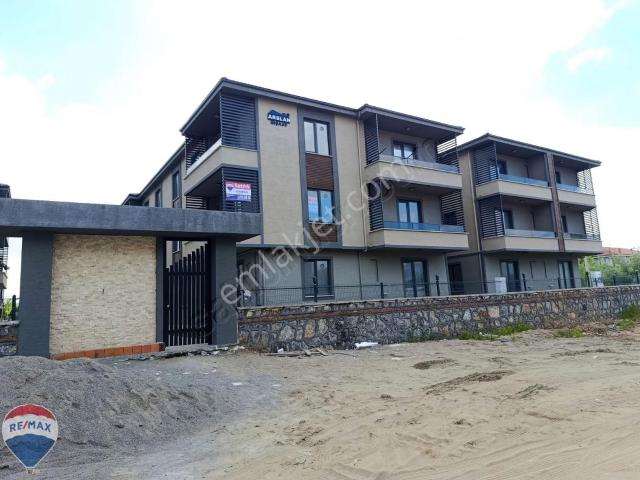 Re/max Mavi'den Denize Yakın Ara Kat Havuz Cephe 2+1 Sıfır Daire