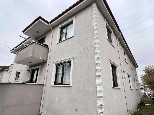 Remax Maviden Erenler Mah. 3+1 120 M2 Balkonlu Daire