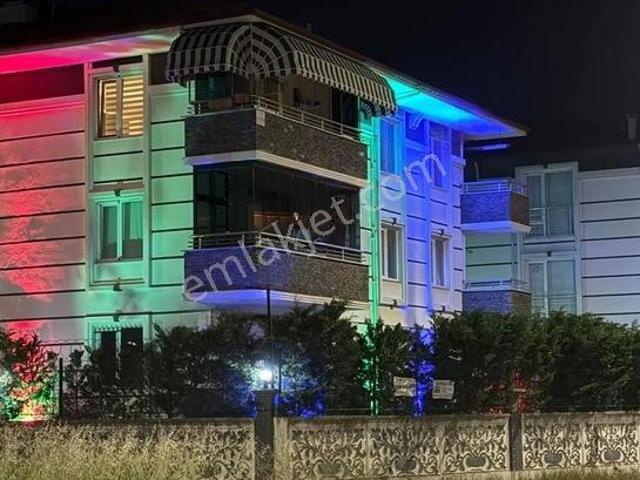 Remax Mavi'den Havuzlu Sitede Full Eşyalı Kiralık 2+1 Daire