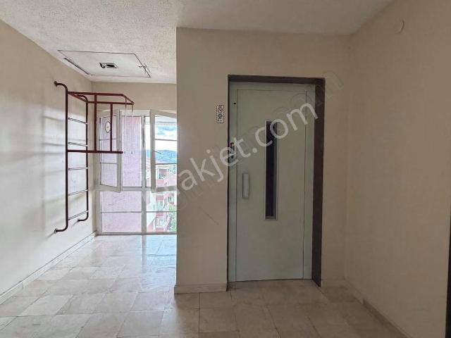Remax Maviden Korucuk Baytur Sitesinde 5.kat Geniş Satılık Daire