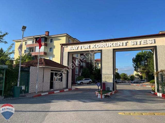 Remax Mavi'den Korucuk Baytur Sitesinde Satılık 3+1 Daire