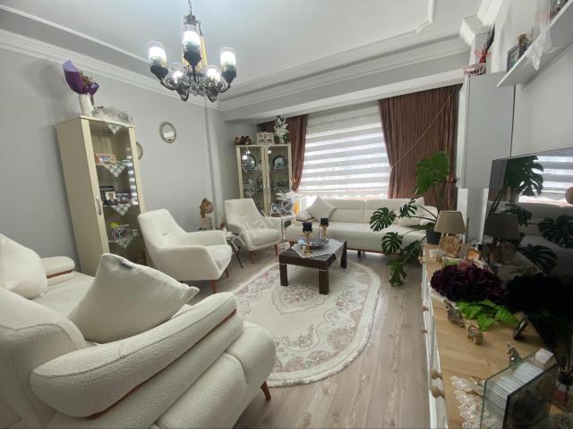 Remax Maviden Pamukova Merkezde Geniş 3+1 Ara Kat Daire