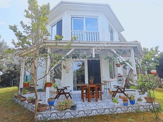 Remax Mavi'den Serdivan'da Harika Şehir Manzaralı 4+1 Villa