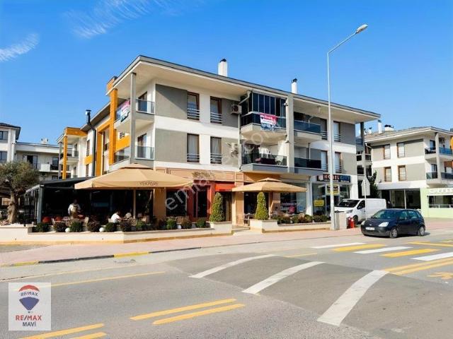 Re/max Mavi'den Yazlık Mh Kiralık 3+1 150m2 Cadde Üstü Daire