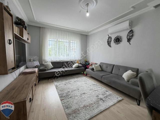 Remax Mavi'den 15 Temmuz Camili'de Satılık 2+1 Daire
