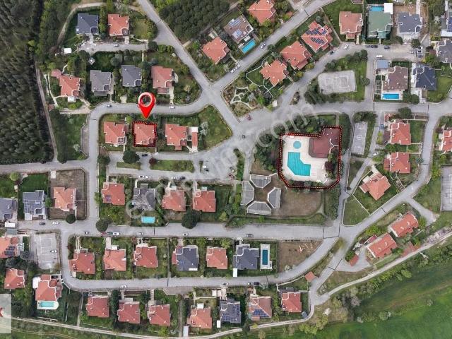 Remax Mid Çağdaşkent' Te 6+1 Yenilenmiş Satılık Villa
