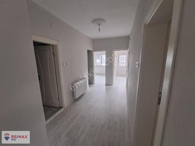 Remax Mid Atatürk Mahallesinde Kiralık 2+1 Daire