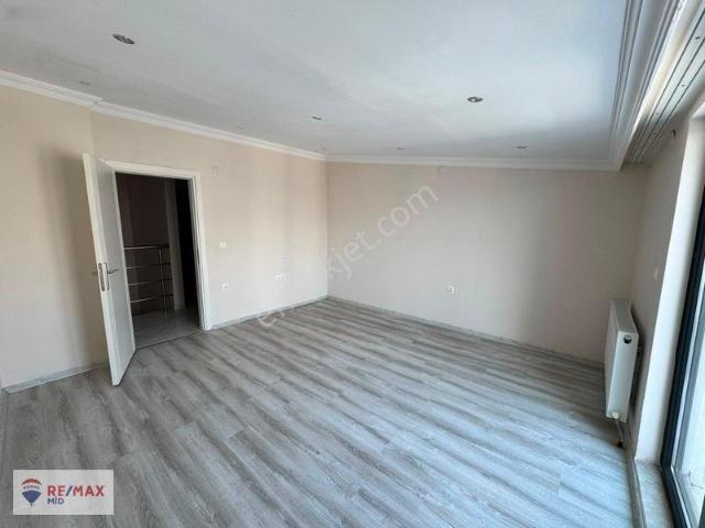 Remax Mid'den 4+1 Satılık Dubleks Daire