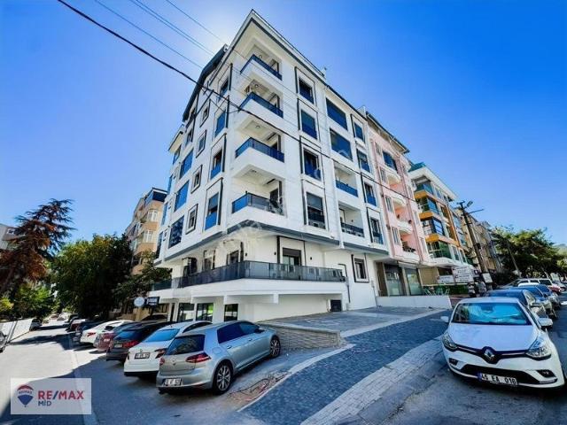 Remax Mid'den 5+1 Dubleks 296 M2 Cadde Üzeri Özel Sıfır Daire