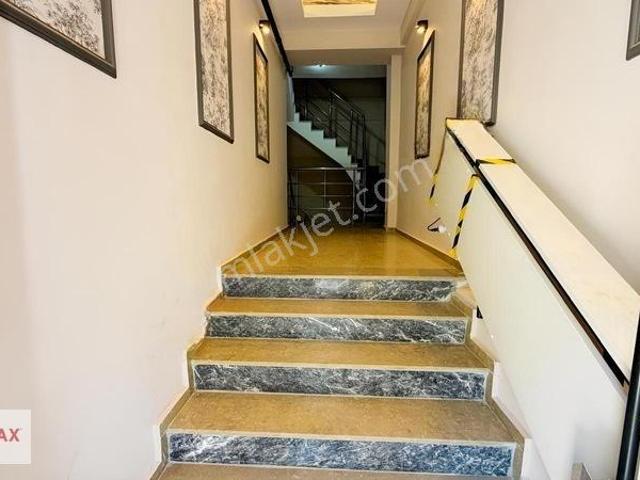 Remax Mid'den Bahçelievlerde Kiralık 1+1 Daire