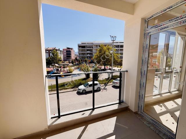 Remax Model Tekden Hastanesi Yanında Sıfır 2+1 Kiralık Daireler