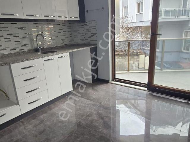 Remax Model Den Fesleğen Mahallesinde 3+1 Satılık Daire