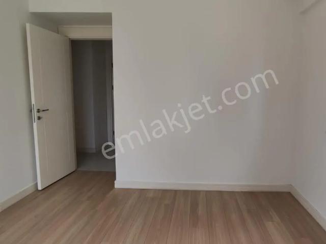 Remax Model Den Sinpaş Aqua City De 4+1 Kiralık Yalı Dairesi