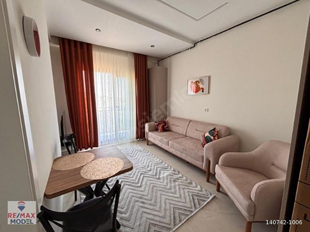 REMAX MODEL DEN TEKDEN HASTANESI KARŞISI 1+1 EŞYALI SIFIR SATILIK APART