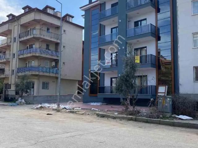 Remax Model Den Üniversiteye Yakın 2+1 Kiralık Daire