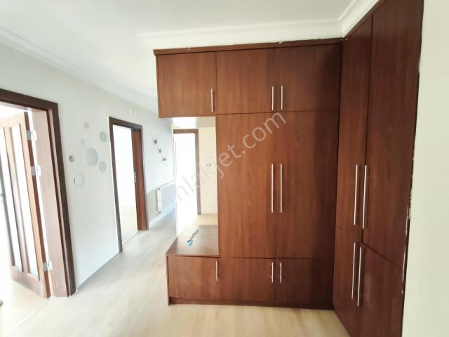 Remax Model Den Yunusemre Mahallesınde 3+1 Genış Kıralık Daıre