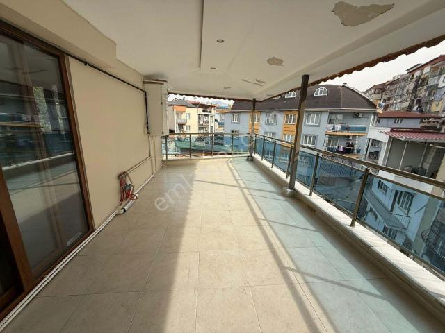 Remax Model Pelitlibağ Mahallesinde Satılık Tek Tapu Çift Daire