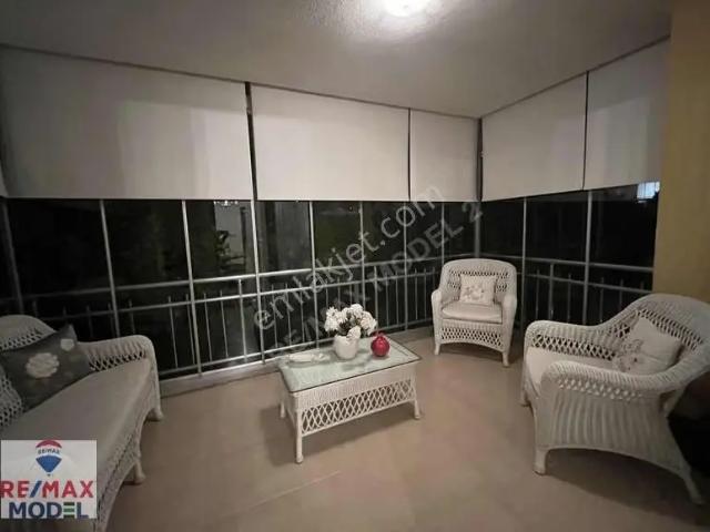 Remax Model Servergazi Uğur Sitesinde 3.5+1 225m² Satılık Daire