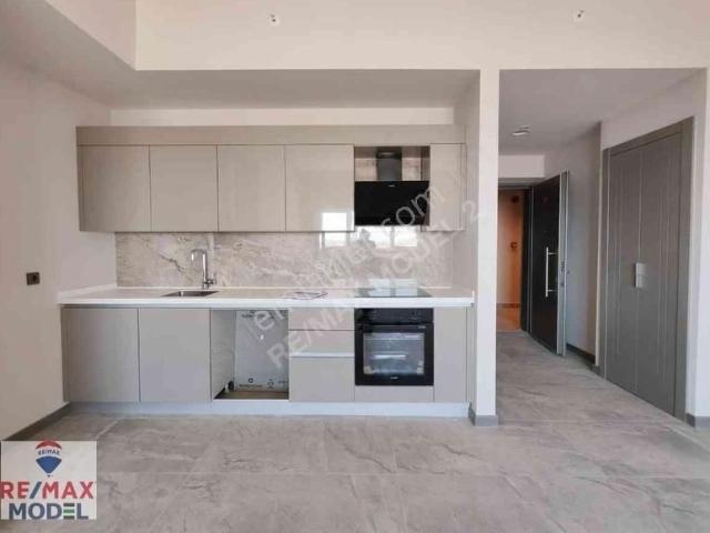 Remax Model'den Sinpaş Aqua City F2 Kulede 1+1 Satılık Daire
