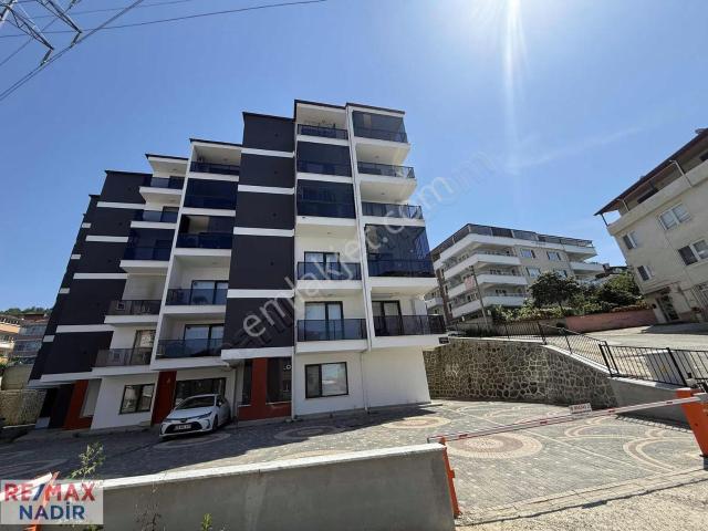 Remax Nadir'den T.düzü Mahallesinde Deniz Manzaralı 3+1 Satılık