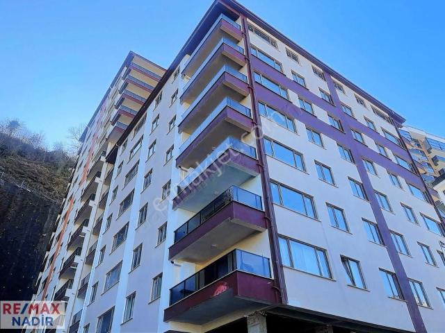 Remax Nadir'den Aksu Mahallesi Satılık 125 M2 2+1 Satılık Daire