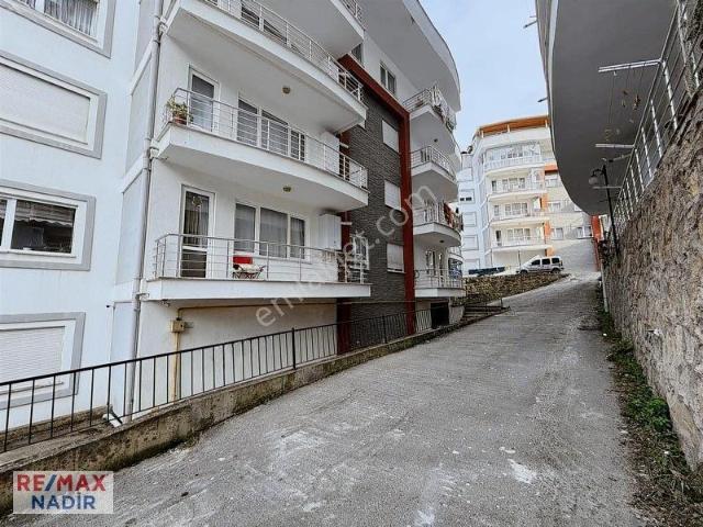 Re/max Nadirden Gedikkaya Florya Sitesinde Satılık 3+1 Daire